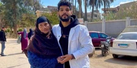 مشوفتش
      مساعدات
      من
      حد..
      والدة
      إبراهيم
      شيكا:
      مش
      عايزة
      حاجة
      من
      الورث
      والفلوس
      متعوضش
      ابني - نجد الاخبارية