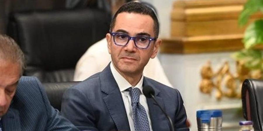 وزير
      الاستثمار
      يعرض
      تفاصيل
      إطلاق
      البث
      التجريبي
      للمنصة
      الإلكترونية
      الموحدة
      لتراخيص
      الاستثمار - نجد الاخبارية
