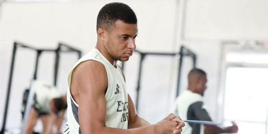 رغم
      عودته
      للتدريبات..
      استبعاد
      مبابي
      من
      مباراة
      ريال
      مدريد
      وسالزبورج
      بمونديال
      للأندية - نجد الاخبارية