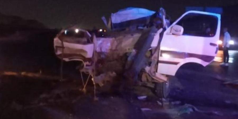 مصرع
      سائق
      ونجله
      في
      حادث
      اصطدام
      سيارة
      برصيف
      طريق
      البحيرة
      الصحراوي - نجد الاخبارية
