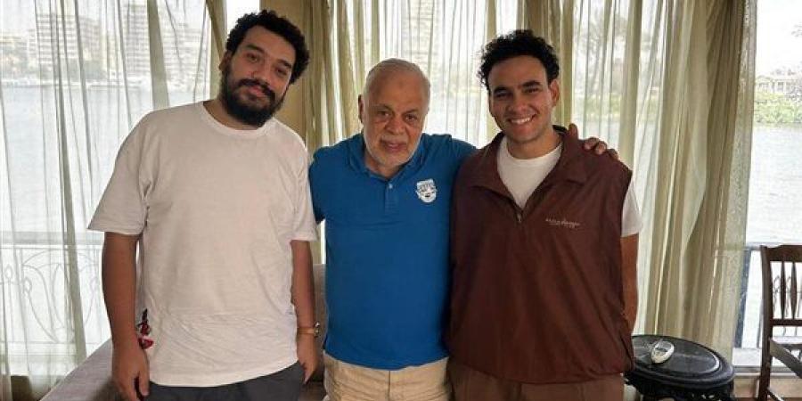 بعد
      نشوب
      خلاف
      حاد..
      نقابة
      المهن
      التمثيلية
      تتدخل
      لحل
      أزمة
      مسرحية
      الخطة
      المثالية - نجد الاخبارية
